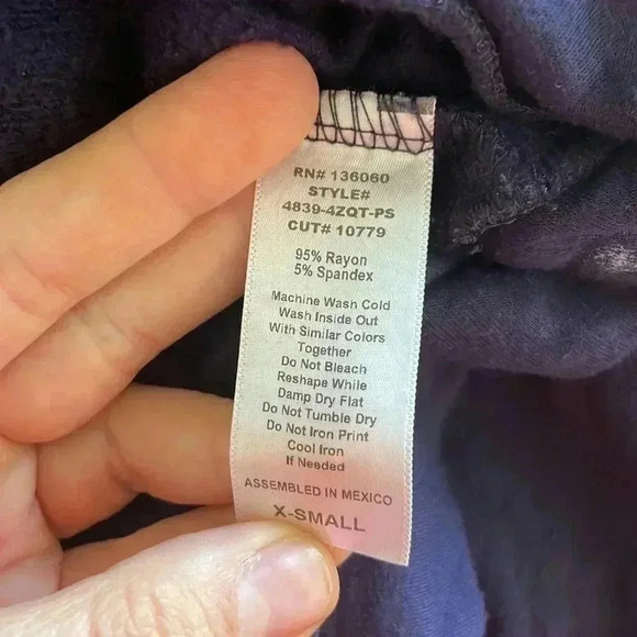 4/$25 PST Project Social T Weekend Pullover Sweater Sz XS - Picture 5 of 5